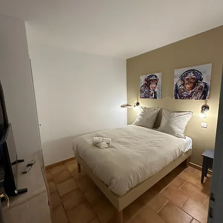 Cosy Ground Floor 4005,la Du Golf Apartament *